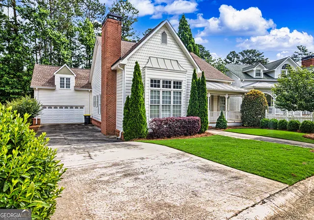 Photo 3 of Single family home for sale at 217 Sweetbriar St, Peachtree City, GA 30269 | MLS# 10834972 | Listing updated on 2026-10-08