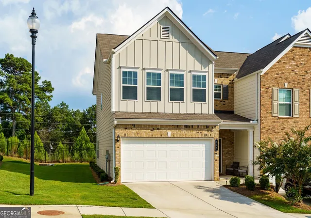 1st image of 325 Braswell Ct, Woodstock, GA 30188 | MLS# 10820875