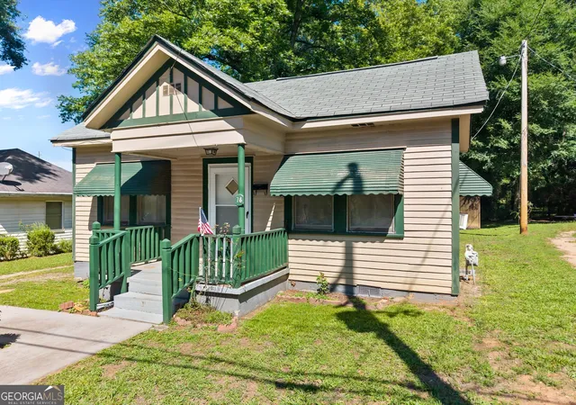 3rd image of 76 Park St, Commerce, GA 30529 | MLS# 10779330