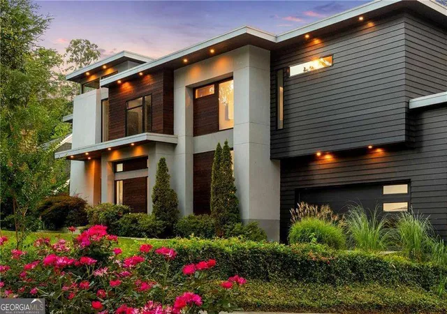 Photo 2 of Mansion for sale at 4036 Statewood Rd, Atlanta, GA 30342 | MLS# 10821629 | Listing updated on 2026-09-30