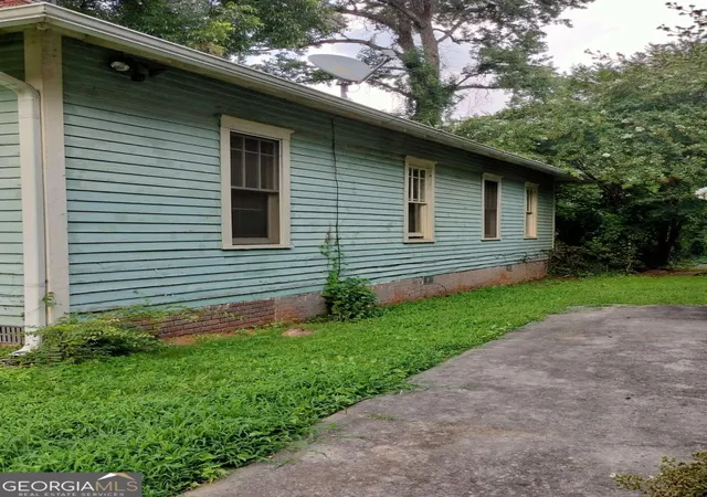 Photo 4 of Single family home for sale at 1424 Graham St Sw, Atlanta, GA 30310 | MLS# 10813843 | Listing updated on 2026-09-14