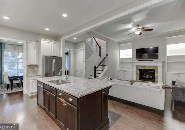 Photo 4 of Single family home for sale at 6454 Park Bench Pl, Hoschton, GA 30548 | MLS# 10835160 | Listing updated on 2026-09-11