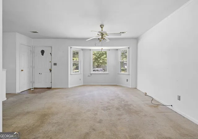 Photo 3 of Sale Pending at 1560 Rose Garden Ln, Loganville, GA 30052 | MLS# 10830481 | Listing updated on 2026-08-28