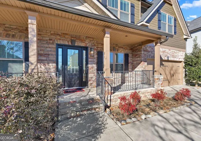 Photo 1 of Single family home for sale at 4305 Hopewell Manor Dr, Cumming, GA 30028 | MLS# 10813675 | Listing updated on 2026-09-03