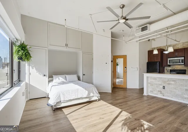 Photo 2 of Condo for sale at 120 Ralph Mcgill Blvd Ne #903, Atlanta, GA 30308 | MLS# 10716305 | Listing updated on 2026-09-27
