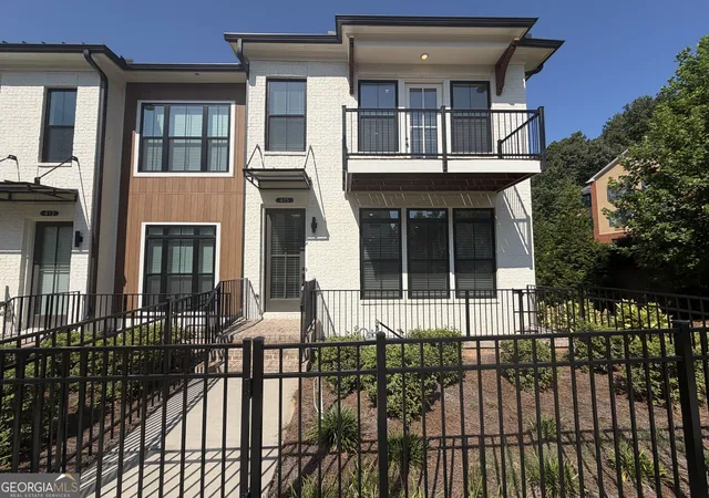 Photo 1 of Townhouse for sale at 415 Olmstead Wy #68, Alpharetta, GA 30022 | MLS# 10835650 | Listing updated on 2026-09-13