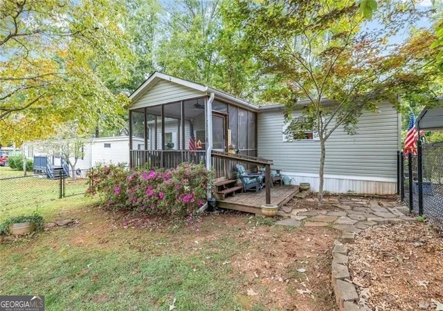 Photo 1 of Manufactured home for sale at 5535 Mount Shores Cir, Gainesville, GA 30506 | MLS# 10834373 | Listing updated on 2026-09-10