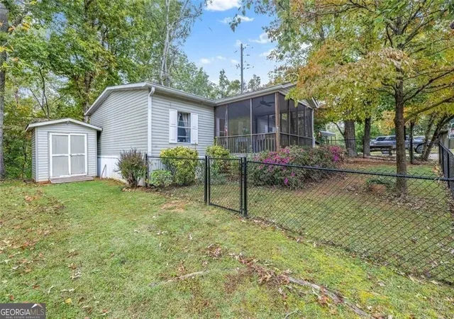 Photo 3 of Manufactured home for sale at 5535 Mount Shores Cir, Gainesville, GA 30506 | MLS# 10834373 | Listing updated on 2026-09-10