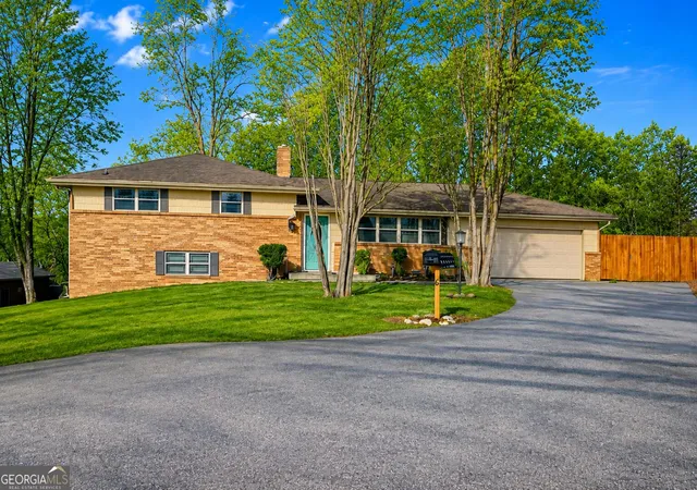 1st image of 6 Terry St, Rossville, GA 30741 | MLS# 10827078