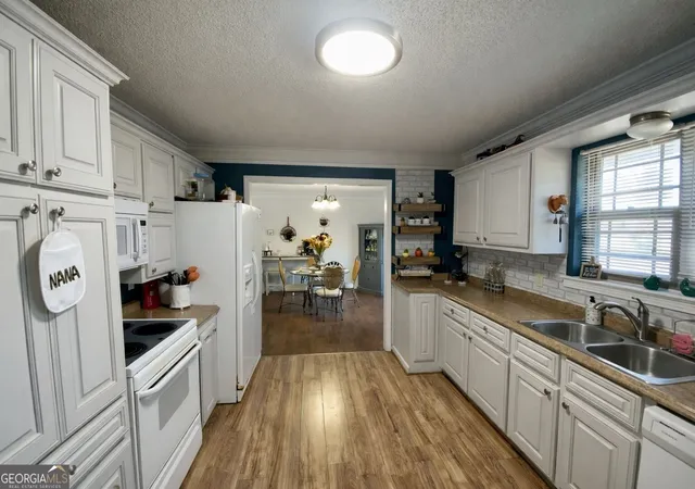 Photo 3 of Single family home for sale at 6 Terry St, Rossville, GA 30741 | MLS# 10827078 | Listing updated on 2026-09-23