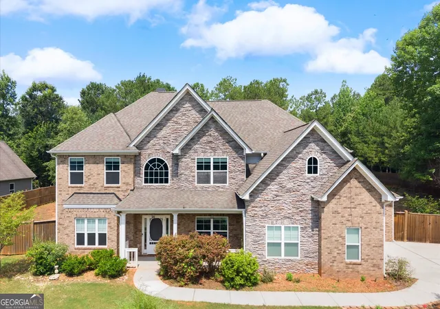 Photo 1 of Sale Pending at 102 Gracie Gdns Ct, Newnan, GA 30263 | MLS# 10804336 | Listing updated on 2026-08-08