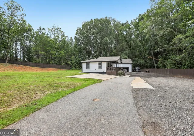 4th image of 1111 Flippen Rd, Stockbridge, GA 30281 | MLS# 10806365