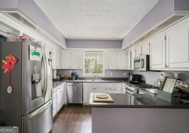 Photo 2 of Single family home for sale at 172 Crown Forest Dr, Mcdonough, GA 30252 | MLS# 10821744 | Listing updated on 2026-08-21