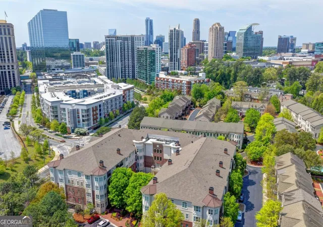 Homes for sale in Atlanta, GA | 3635 E Paces Cir Ne, Atlanta, GA 30326