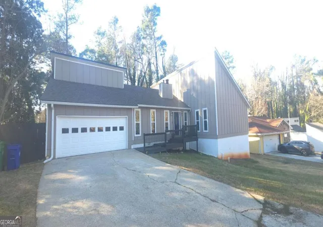 Photo 2 of Single family home for sale at 1483 Hidden Hills Pkwy, Stone Mountain, GA 30088 | MLS# 10810206 | Listing updated on 2026-09-18