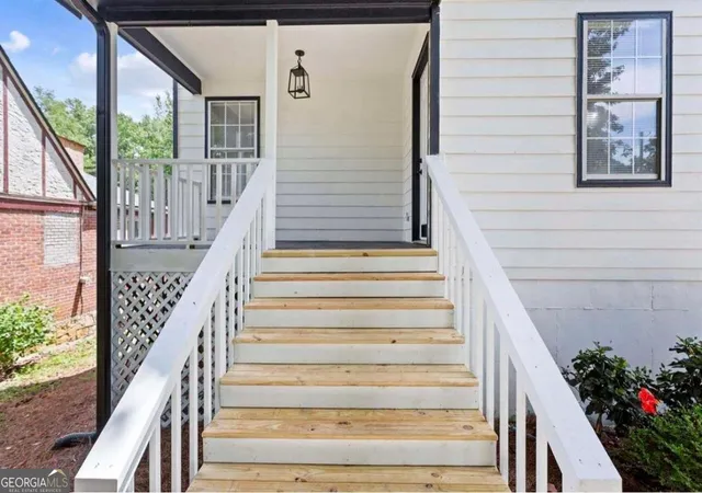 3rd image of 2299 Boulevard Granada Sw, Atlanta, GA 30311 | MLS# 10738932