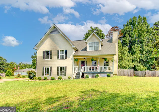 Photo 1 of Single family home for sale at 121 Chariot Dr, Griffin, GA 30224 | MLS# 10819637 | Listing updated on 2026-08-19