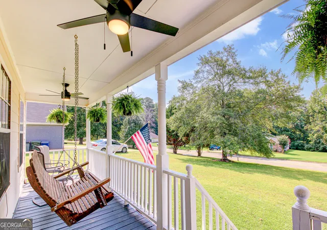 Photo 2 of Single family home for sale at 121 Chariot Dr, Griffin, GA 30224 | MLS# 10819637 | Listing updated on 2026-08-19