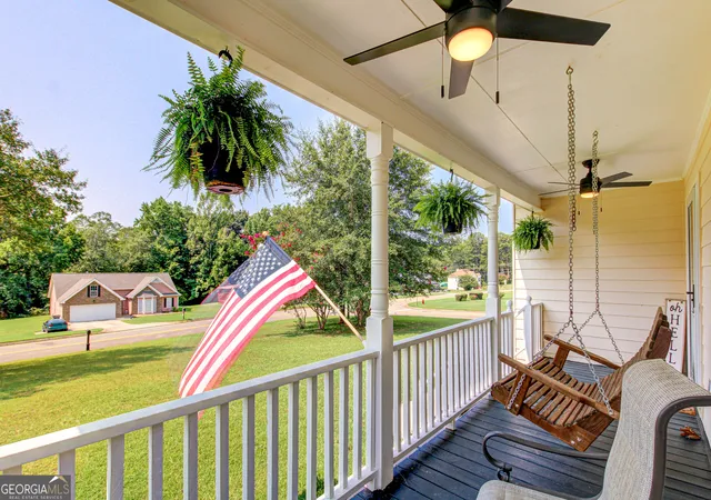 Photo 3 of Single family home for sale at 121 Chariot Dr, Griffin, GA 30224 | MLS# 10819637 | Listing updated on 2026-08-19
