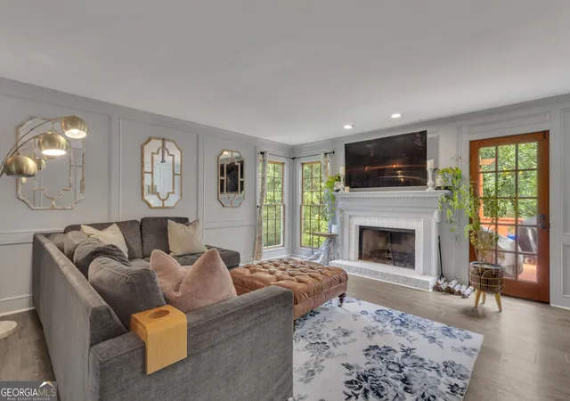 Photo 2 of Single family home for sale at 164 Cloister Dr, Peachtree City, GA 30269 | MLS# 10822335 | Listing updated on 2026-10-02
