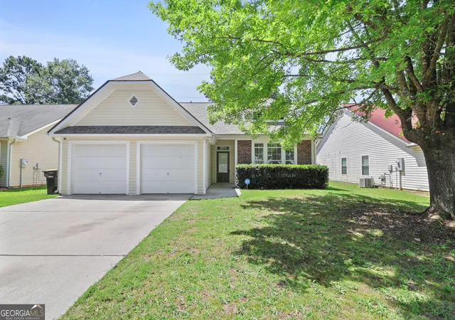 Homes for sale in Fairburn, GA | 76 Camden Way, Fairburn, GA 30213 | MLS# 10786137