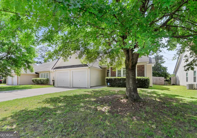 Homes for sale in Fairburn, GA | 76 Camden Way, Fairburn, GA 30213 | MLS# 10786137