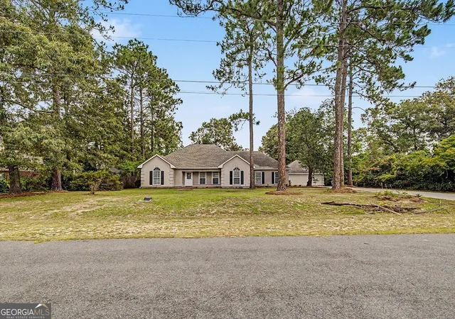 Photo 2 of Single family home for sale at 1621 Moore St, Adel, GA 31620 | MLS# 10818165 | Listing updated on 2026-09-11