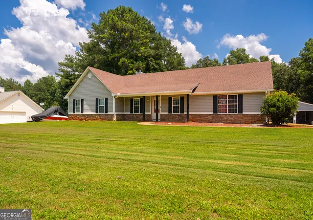 1st image of 132 Old Stonewall Dr, Locust Grove, GA 30248 | MLS# 10808042