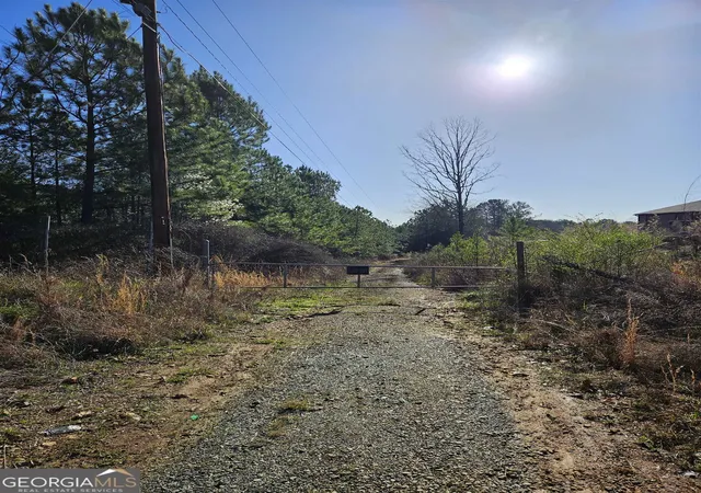 Photo 3 of Sale Pending at 2567 Gees Mill Rd Ne, Conyers, GA 30013 | MLS# 10264640 | Listing updated on 2026-06-12