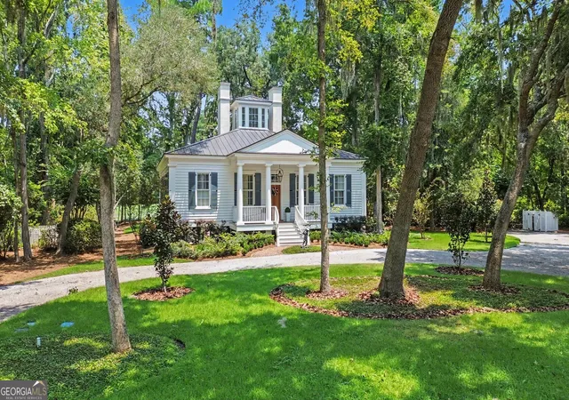 Photo 3 of Single family home for sale at 192 Myrtle Grove Ln, Richmond Hill, GA 31324 | MLS# 10823105 | Listing updated on 2026-08-24