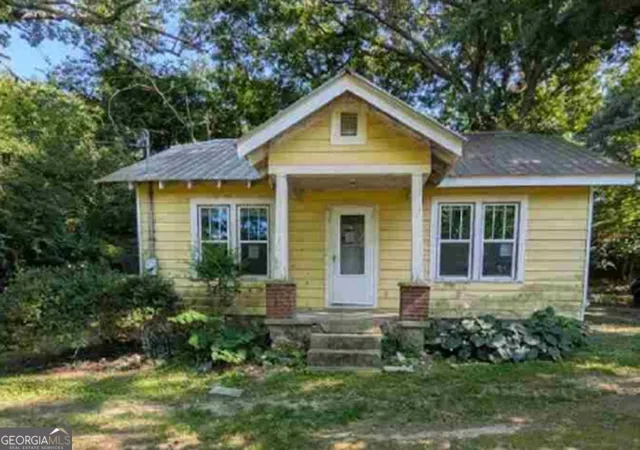 1st image of 501 Lovebridge Rd Se, Calhoun, GA 30701 | MLS# 10813638
