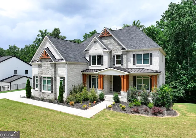 Photo 2 of Single family home for sale at 14180 Reserve Manor Ln, Roswell, GA 30075 | MLS# 10821151 | Listing updated on 2026-09-14