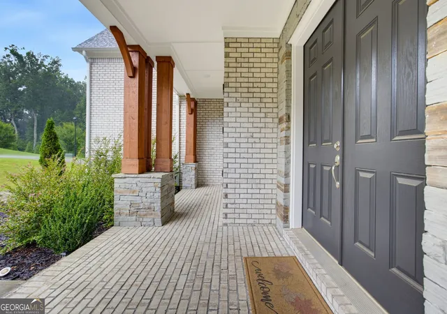Photo 3 of Single family home for sale at 14180 Reserve Manor Ln, Roswell, GA 30075 | MLS# 10821151 | Listing updated on 2026-09-14