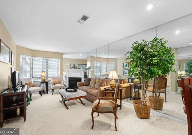 Photo 2 of Condo for sale at 244 13Th St Ne #107, Atlanta, GA 30309 | MLS# 10793181 | Listing updated on 2026-09-21