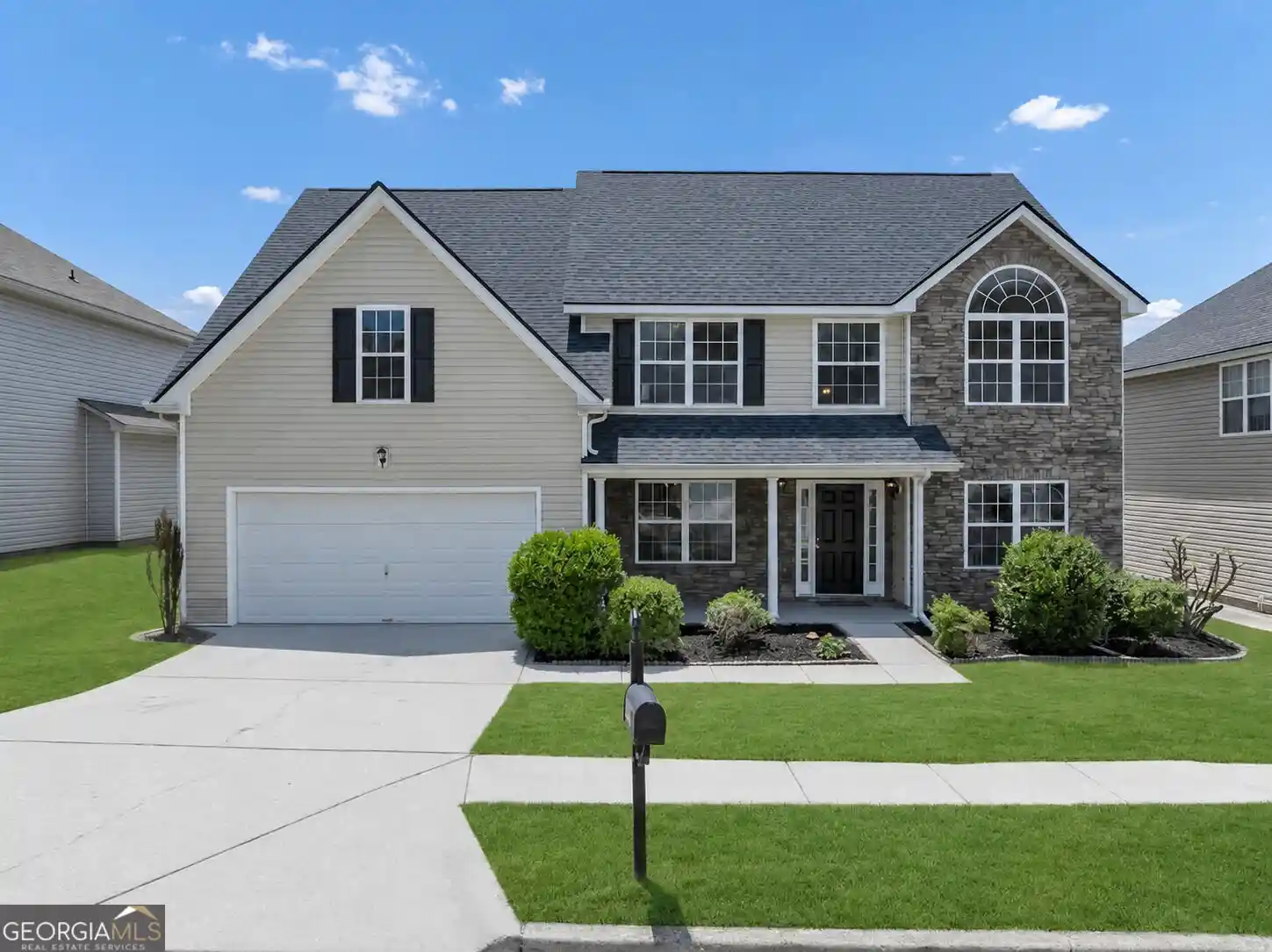 Single family home for sale at 4425 Grv Lake Ct, Loganville, GA 30052 | MLS# 10881603