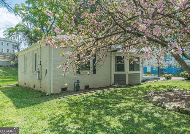 Photo 2 of Single family home for sale at 3182 Lake Ave, Atlanta, GA 30354 | MLS# 10815752 | Listing updated on 2026-08-13