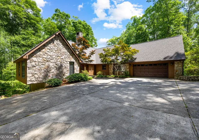 1st image of 15 Red Bud Trl, Newnan, GA 30263 | MLS# 10764493