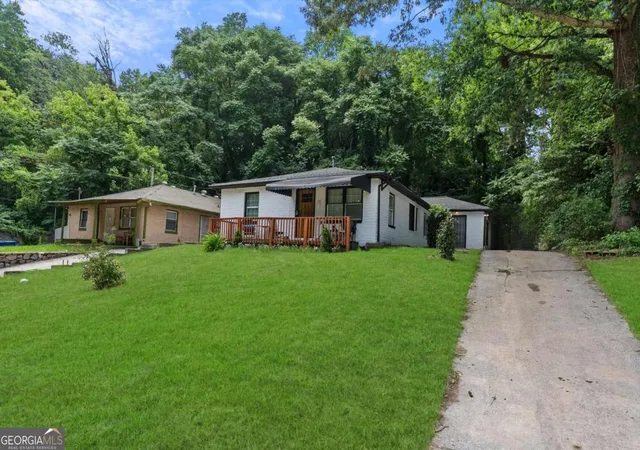 4th image of 1409 Hawkins St Nw, Atlanta, GA 30314 | MLS# 10803364
