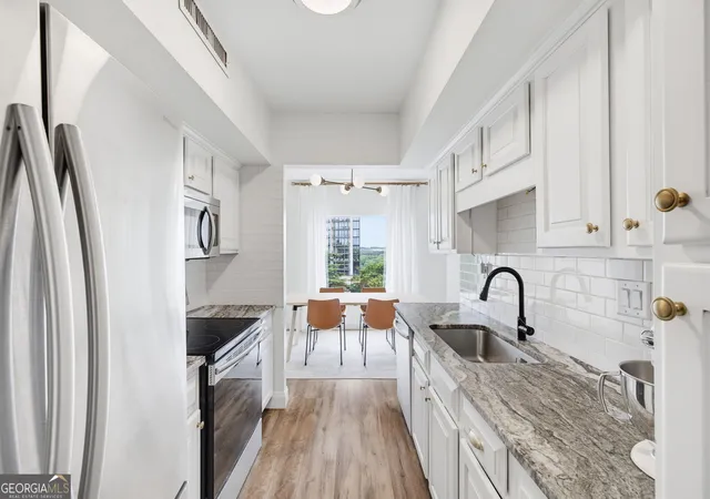 Photo 2 of Condo for sale at 1 Biscayne Dr Nw #802, Atlanta, GA 30309 | MLS# 10793150 | Listing updated on 2026-07-13