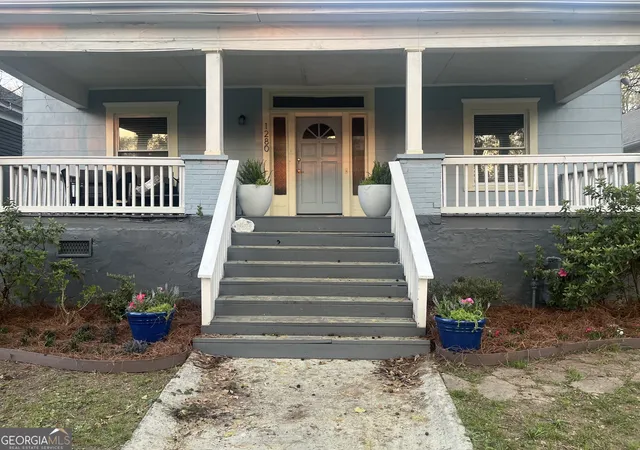 Photo 2 of Single family home for sale at 1280 Hartford Ave Sw, Atlanta, GA 30310 | MLS# 10719898 | Listing updated on 2026-10-02