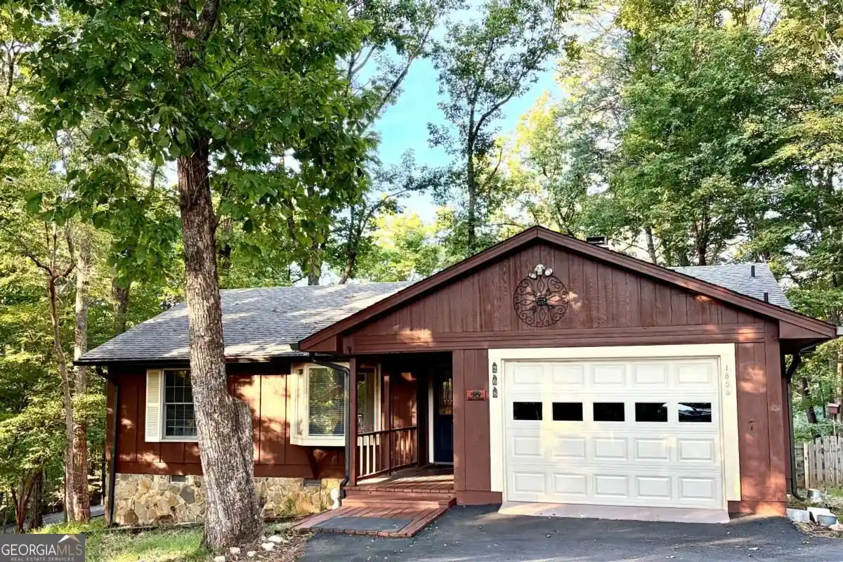 Photo 1 of Single family home for sale at 1858 Little Pine Mountain Rd, Jasper, GA 30143 | MLS# 10856202 | Listing updated on 2026-10-21