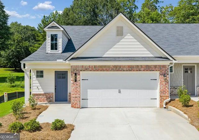 3rd image of 42 Silver Leaf Ln #6, Dawsonville, GA 30534 | MLS# 10713818