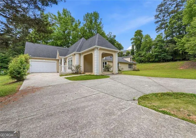 Homes for sale in Alpharetta, GA | 3309 Bethany Bnd, Alpharetta, GA 30004 | MLS# 10781864