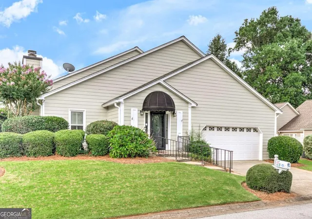 2nd image of 60 Heartwood Dr, Marietta, GA 30062 | MLS# 10810826
