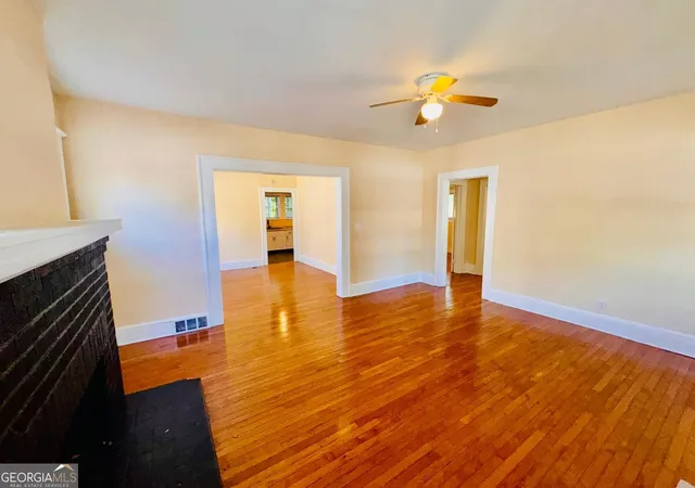 Photo 3 of Single family home for sale at 880 Cascade Ave Sw, Atlanta, GA 30311 | MLS# 10831704 | Listing updated on 2026-10-02