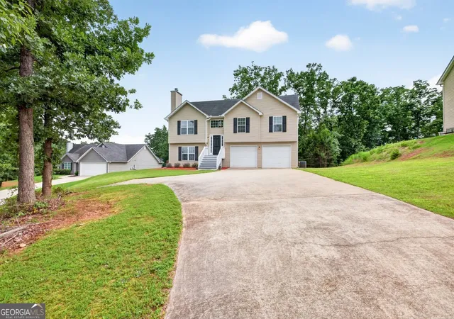 Homes for sale in Gainesville, GA | 2726 Sawyer Mill Dr, Gainesville, GA 30507 | MLS# 10782613
