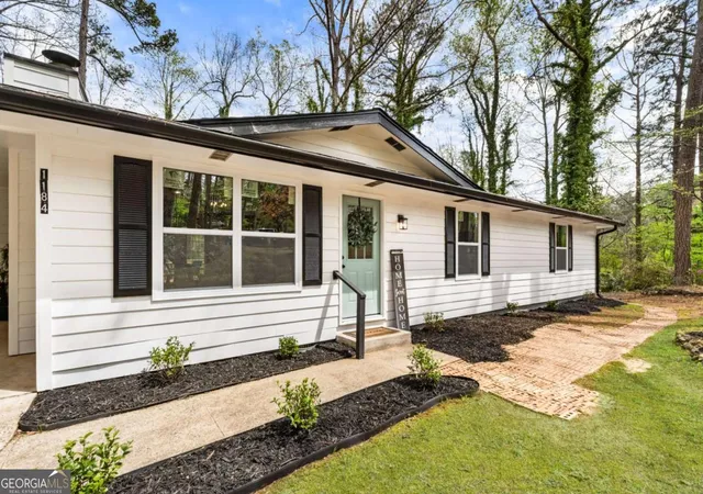 2nd image of 1184 Alemeda Dr, Marietta, GA 30066 | MLS# 10816676