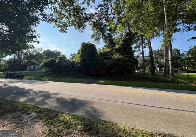 3rd image of 309 W Marion St, Eatonton, GA 31024 | MLS# 10818416