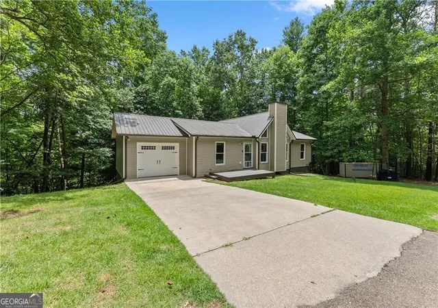 Photo 4 of Single family home for sale at 92 Bamby Ln, Ellijay, GA 30540 | MLS# 10801518 | Listing updated on 2026-08-29