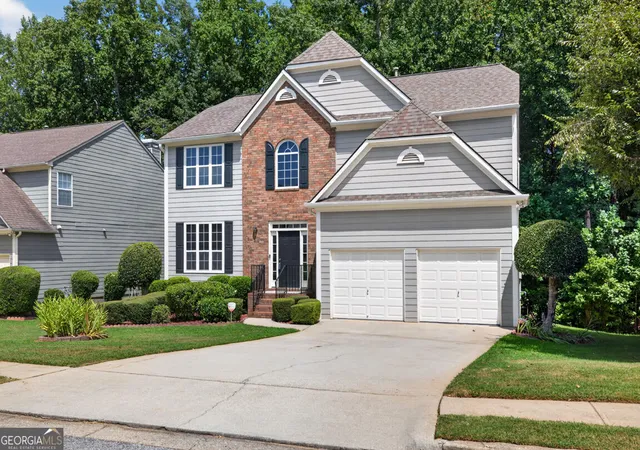 Photo 3 of Sale Pending at 1942 Ashwood Grove Dr, Snellville, GA 30078 | MLS# 10833142 | Listing updated on 2026-09-16